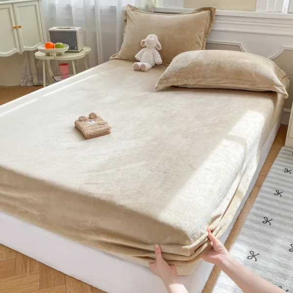 Warm and Thick Elastic Fitted Sheets Solid Color Adjustable Flannel Winter Mattress Cover Velvet Bed Linens 90/150/180/200 Sizes - Image 2